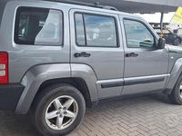 Usata Jeep Cherokee Sport 200 CV (147 kW) 2012 Grigio SUV