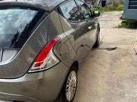 Usata Lancia Ypsilon 69 CV (50 kW) 2017 Grigio Utilitaria