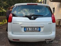 Usata Peugeot 5008 110 CV (80 kW) 2010 Bianco Monovolume