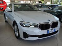Usata BMW 530e Efficient Dynamics 184 CV (135 kW) 2022 Bianco Berlina