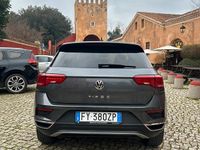Usata VW T-Roc Business 116 CV (85 kW) 2019 Grigio SUV