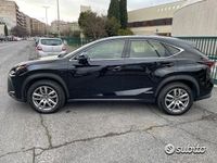 usata Lexus NX300h 197cv Garanzia & tagliando