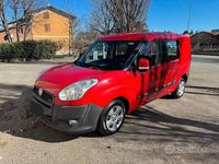 Usata Fiat Doblò 105 CV (77 kW) 2011 Rosso Monovolume