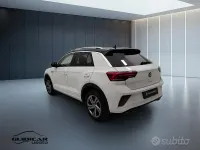 Usata VW T-Roc R-line 150 CV (110 kW) 2023 Bianco SUV