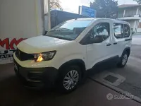 Usata Peugeot Rifter Active 102 CV (75 kW) 2020 Bianco Monovolume