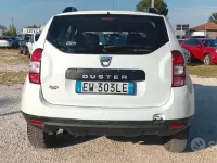 Usata Dacia Duster Lauréate 101 CV (74 kW) 2014 Bianco SUV