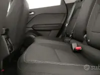 Usata Renault Captur Equilibre 101 CV (74 kW) 2024 Nero SUV