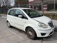 Gebraucht Lancia Musa 77 PS (56 kW) 2012 Weiß Van / Kleinbus