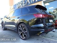 Usata VW Touareg R-line 231 CV (169 kW) 2024 Nero metallizzato SUV