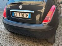 Usata Lancia Ypsilon 80 CV (58 kW) 2003 Nero Utilitaria