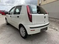Usado Fiat Punto 60 CV (44 kW) 2010 Blanco Utilitario