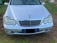 Usata Mercedes C220 Classic 143 CV (105 kW) 2002 Berlina