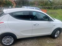 usata Lancia Ypsilon Ypsilon0.9 t.air ecochic metano benz 80cv E6