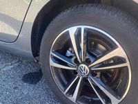 Usata VW Golf VI 122 CV (89 kW) 2009 Grigio Utilitaria