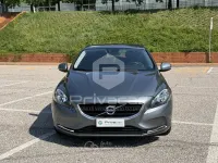 Usata Volvo V40 Momentum 150 CV (110 kW) 2015 Gray Berlina