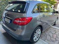 Usata Mercedes B180 Premium 109 CV (80 kW) 2013 Grigio Monovolume