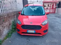 Usata Ford Tourneo Courier Sport 101 CV (74 kW) 2019 Rosso Monovolume