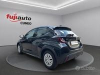 Usata Toyota Yaris Hybrid Active 116 CV (85 kW) 2022 Black met Utilitaria