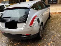 Usata Lancia Delta 120 CV (88 kW) 2013 Grigio Utilitaria