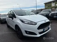 Gebraucht Ford Fiesta 75 PS (55 kW) 2017 Weiß Kleinwagen