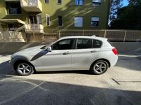 Usata BMW 118 Advantage 150 CV (110 kW) 2017 Bianco Utilitaria