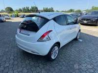 Usata Lancia Ypsilon Platinum 69 CV (50 kW) 2016 Bianco Utilitaria