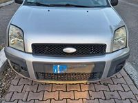 Usata Ford Fusion Zetec 79 CV (58 kW) 2004 Argento Utilitaria