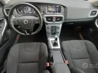 Usata Volvo V40 R-Design 120 CV (88 kW) 2018 Nero Berlina