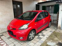 Usata Toyota Aygo 69 CV (50 kW) 2009 Rosso Utilitaria