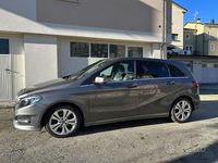Usata Mercedes B180 109 CV (80 kW) 2017 Grigio Utilitaria