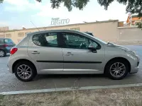Usata Peugeot 207 73 CV (53 kW) 2011 Grigio Utilitaria