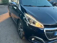 Usata Peugeot 208 75 CV (55 kW) 2017 Bluazzurro Utilitaria