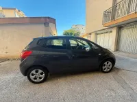 Usata Kia Venga 90 CV (66 kW) 2013 Grigio Utilitaria