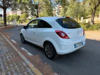 Usata Opel Corsa 75 CV (55 kW) 2010 Bianco Utilitaria