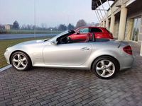Usata Mercedes SLK200 163 CV (119 kW) 2006 Argento metallizzato Cabrio