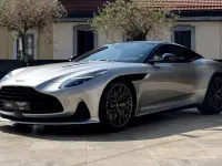 Nuova Aston Martin DB12 680 CV (500 kW) 2026 Spirit silver Coupé