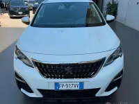 Usata Peugeot 3008 Business-Line 120 CV (88 kW) 2018 Bianco SUV