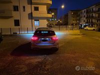 Usata Mercedes B200 163 CV (119 kW) 2019 Grigio Utilitaria