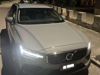 Usata Volvo V60 CC Core 197 CV (144 kW) 2024 Grigio Station wagon