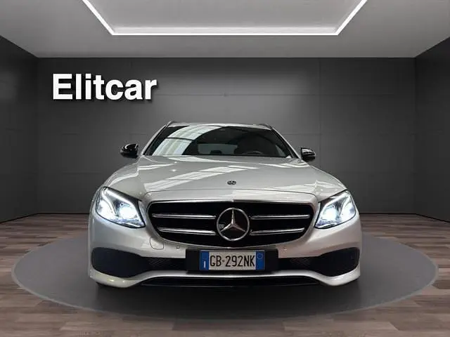 Occasion Mercedes E220 Business 194 ch (142 kW) 2019 Argent Break