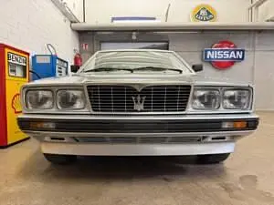 Usata Maserati 420 185 CV (136 kW) 1985 Argento Berlina