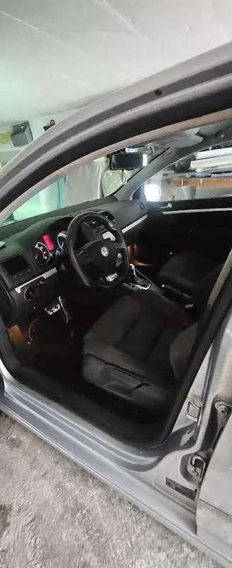 Begagnad VW Golf IV R 250 HK (183 kW) 2006 Silver Sedan