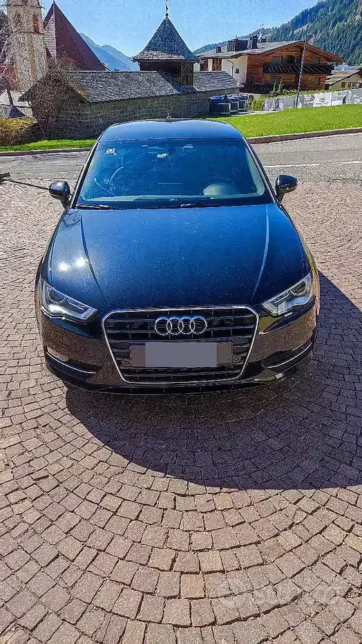 Usado Audi A3 Ambition 150 CV (110 kW) 2013 Negro Berlina