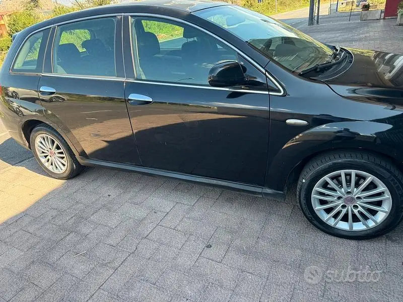 Occasion Fiat Croma 120 ch (88 kW) 2009 Noir Berline