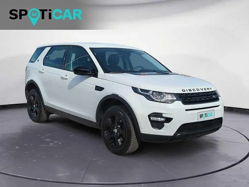 Usado Land Rover Discovery 5 Pure 150 HP (110 kW) 2019 Branco SUV