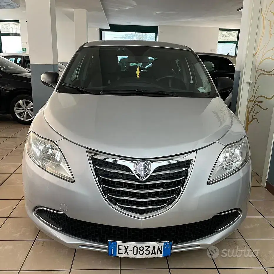 Usata Lancia Ypsilon S 69 CV (50 kW) 2014 Grigio Utilitaria