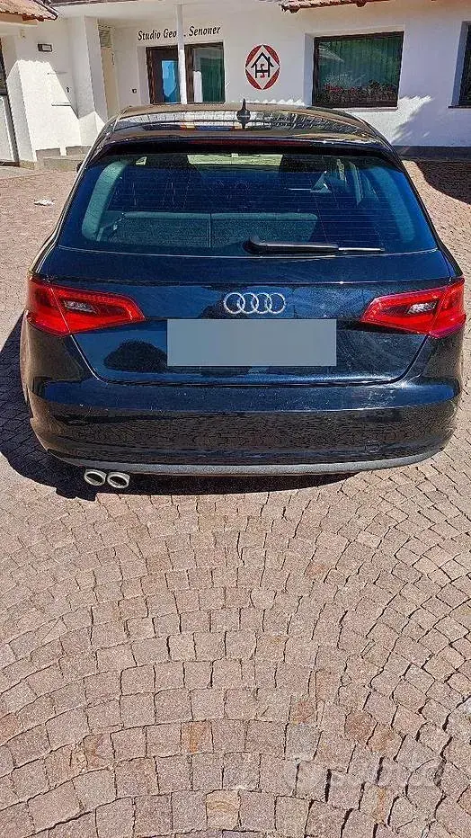 Usado Audi A3 Ambition 150 CV (110 kW) 2013 Negro Berlina