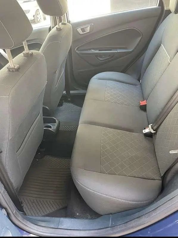 Usata Ford Fiesta Business Edition 97 CV (71 kW) 2012 Berlina