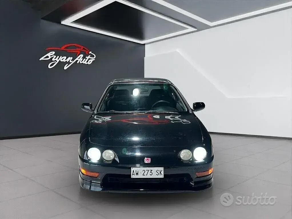 Käytetty Honda Integra Type R 190 HP (139 kW) 1998 Musta Coupe - kaksiovinen