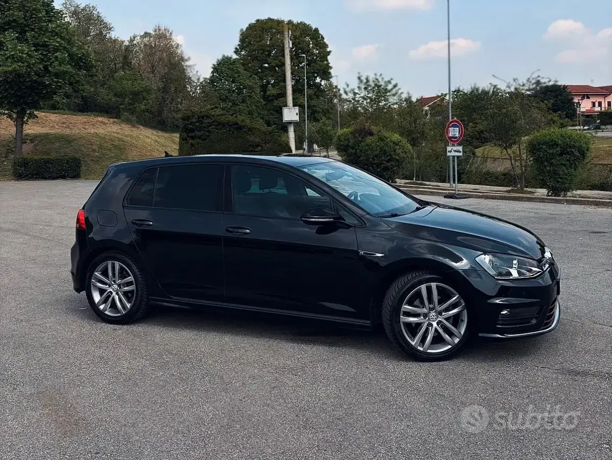 Brugt VW Golf VII R-line BlueMotion 110 HK (80 kW) 2017 Sort Sedan